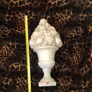 New Urn with fruit 360 degrees